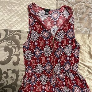 Sleeveless shorts romper size medium